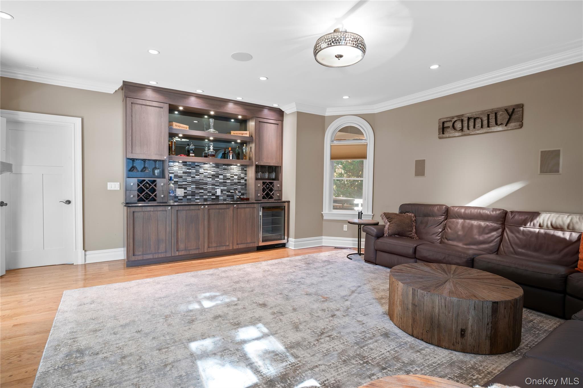 Single Family Spring Pond Suffolk County, NY 11968, MLS-922986-13