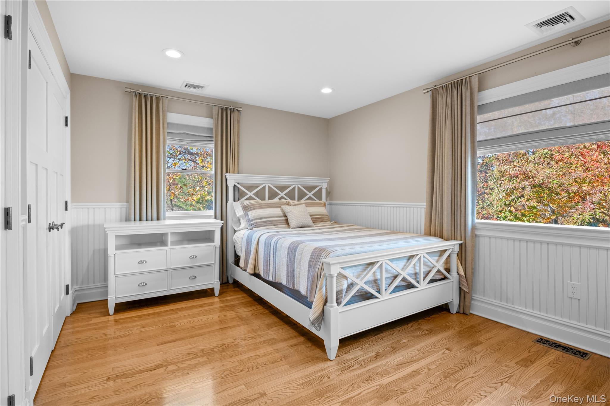 Single Family Spring Pond Suffolk County, NY 11968, MLS-922986-28