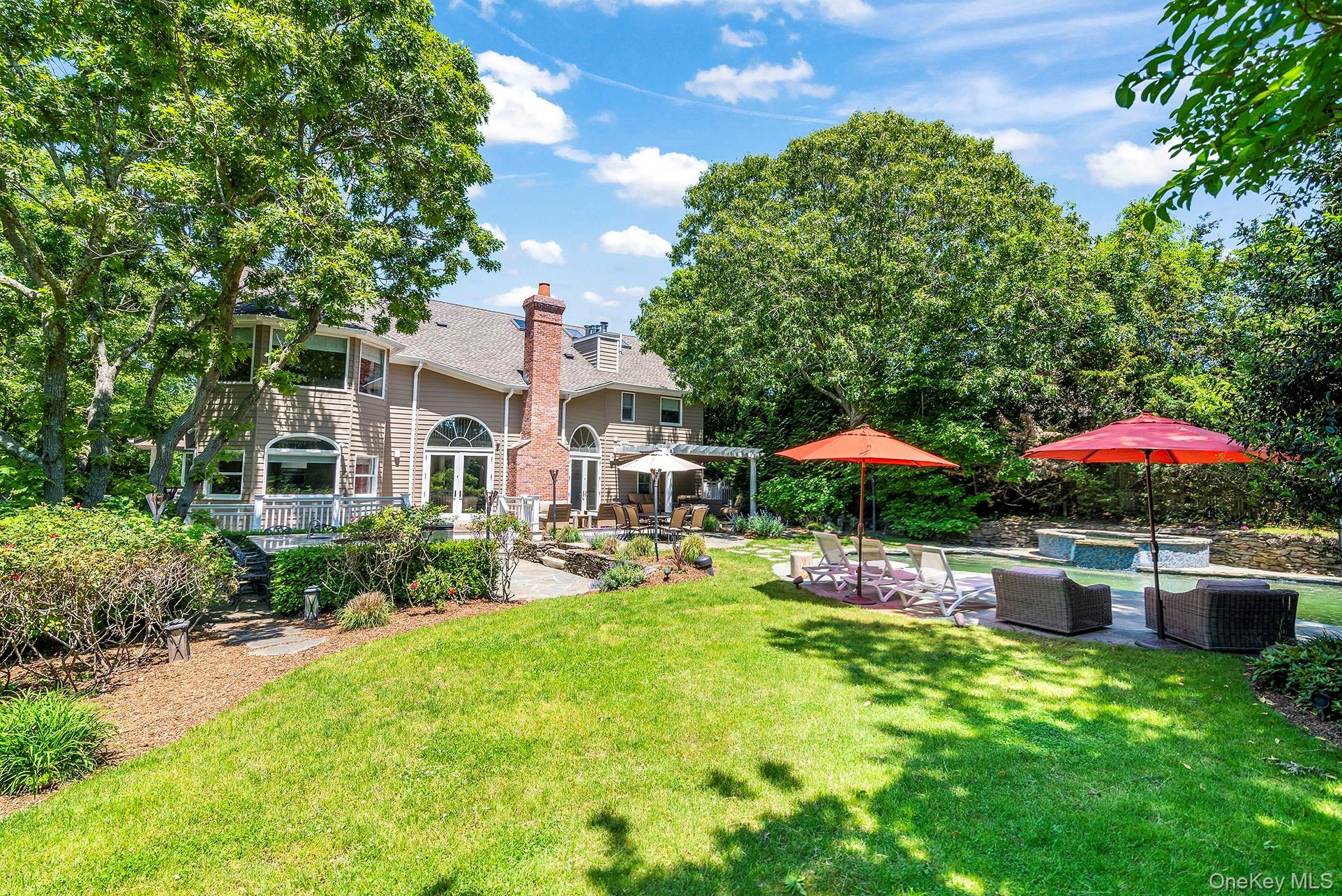 Single Family Spring Pond Suffolk County, NY 11968, MLS-922986-3