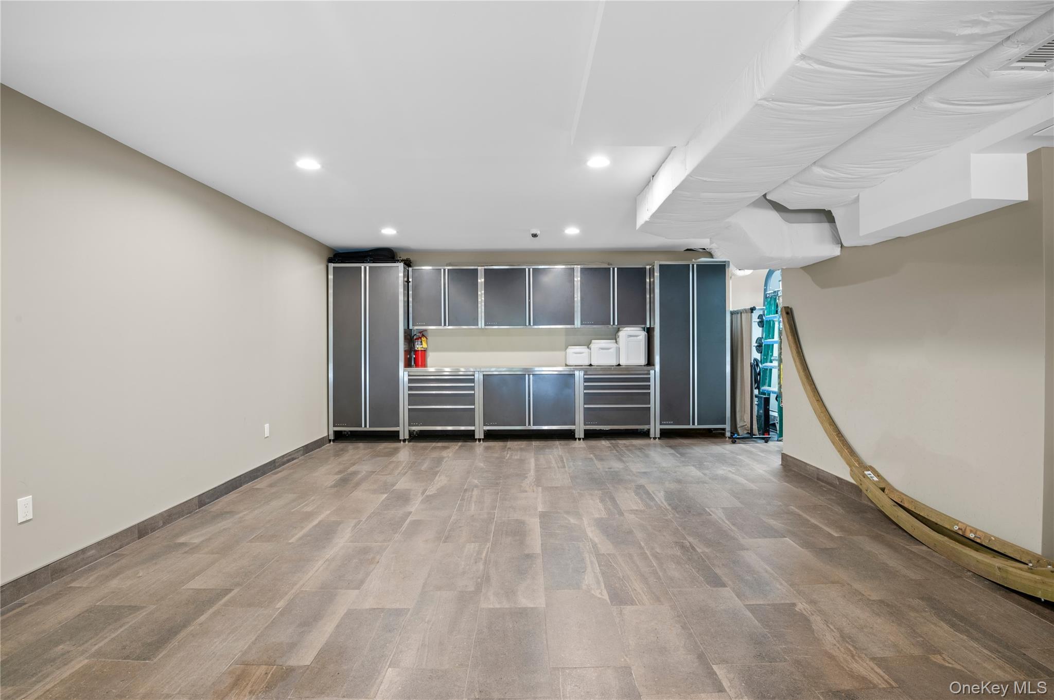 Single Family Spring Pond Suffolk County, NY 11968, MLS-922986-40