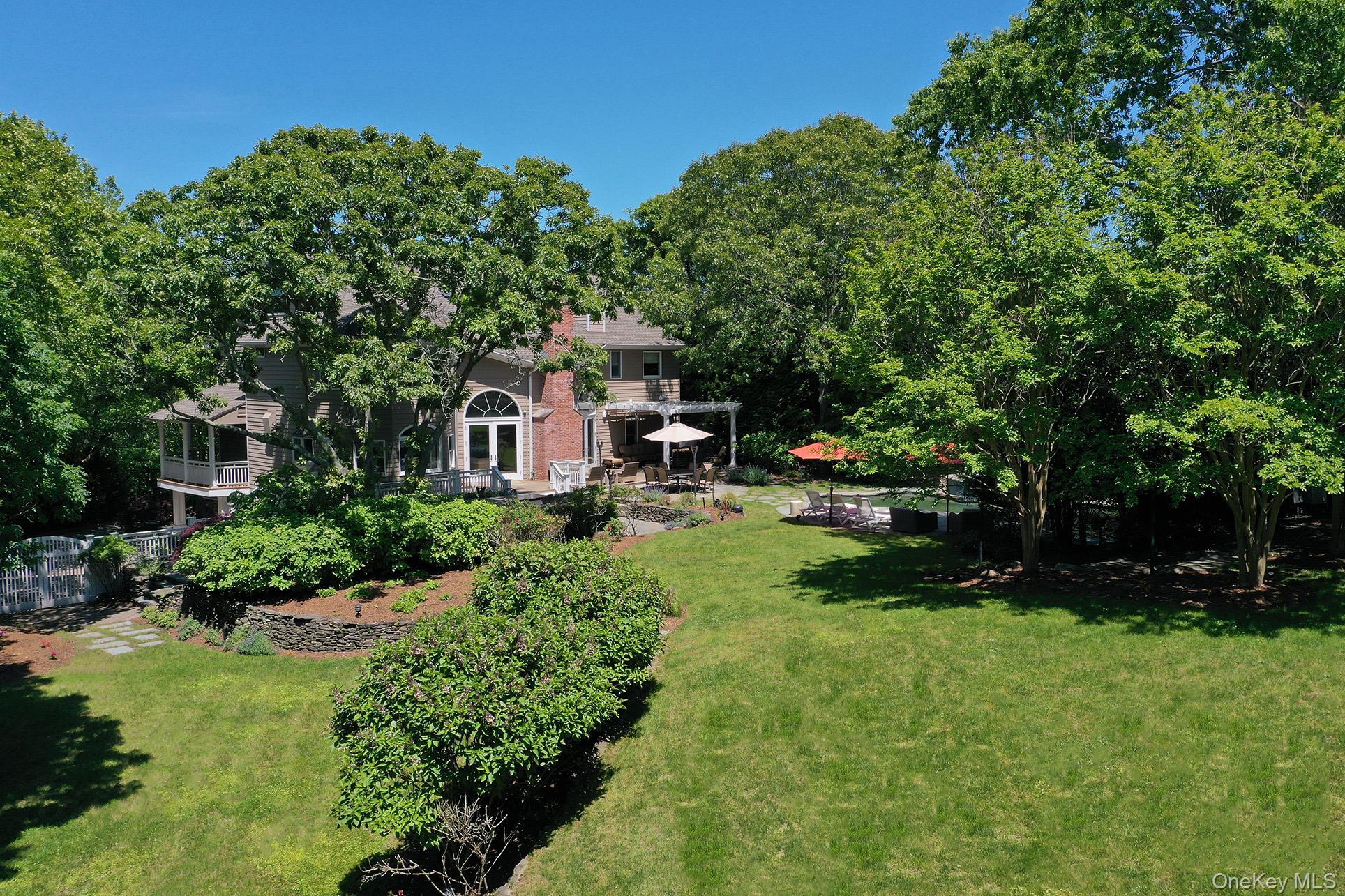 Single Family Spring Pond  Suffolk County, NY 11968, MLS-922986-48