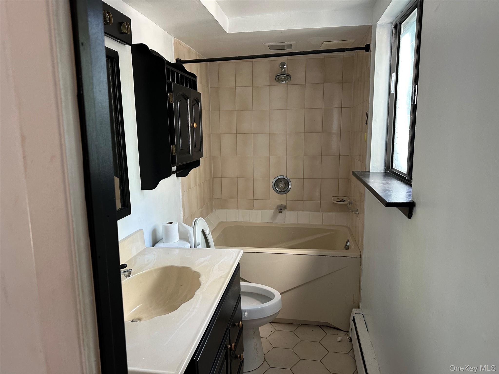 Single Family Bohemia Suffolk County, NY 11782, MLS-922990-15