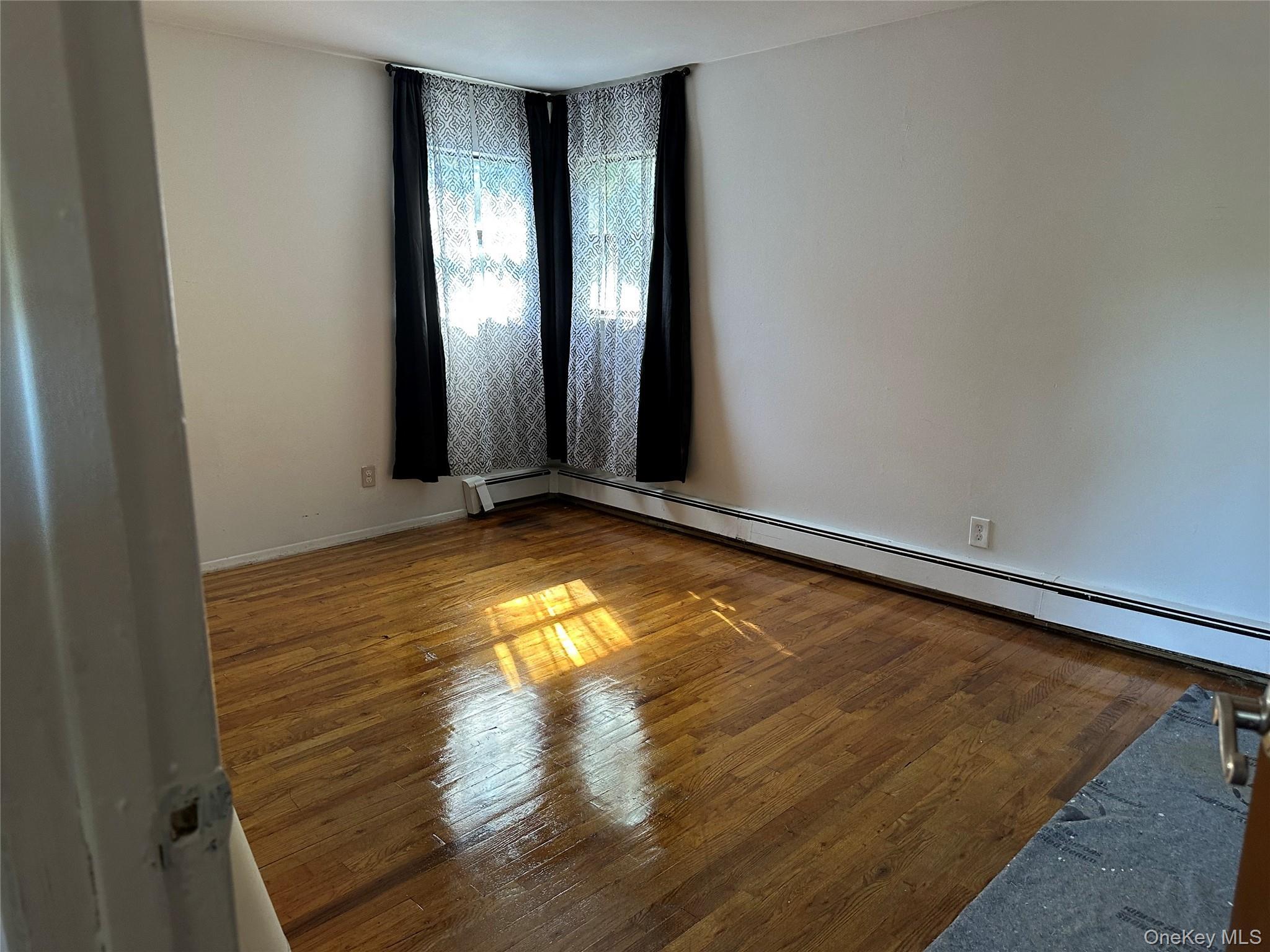 Single Family Bohemia Suffolk County, NY 11782, MLS-922990-9