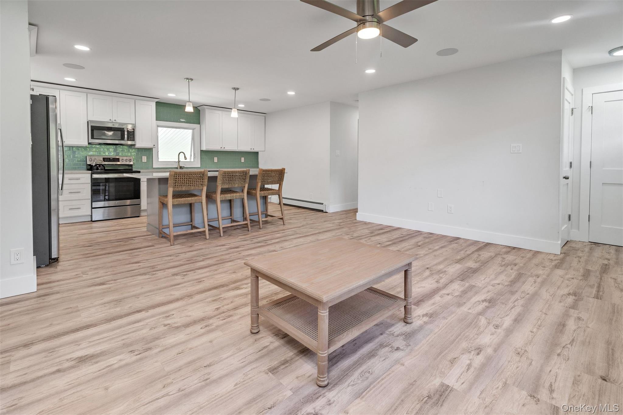 Single Family Suffolk Suffolk County, NY 11946, MLS-922997-18