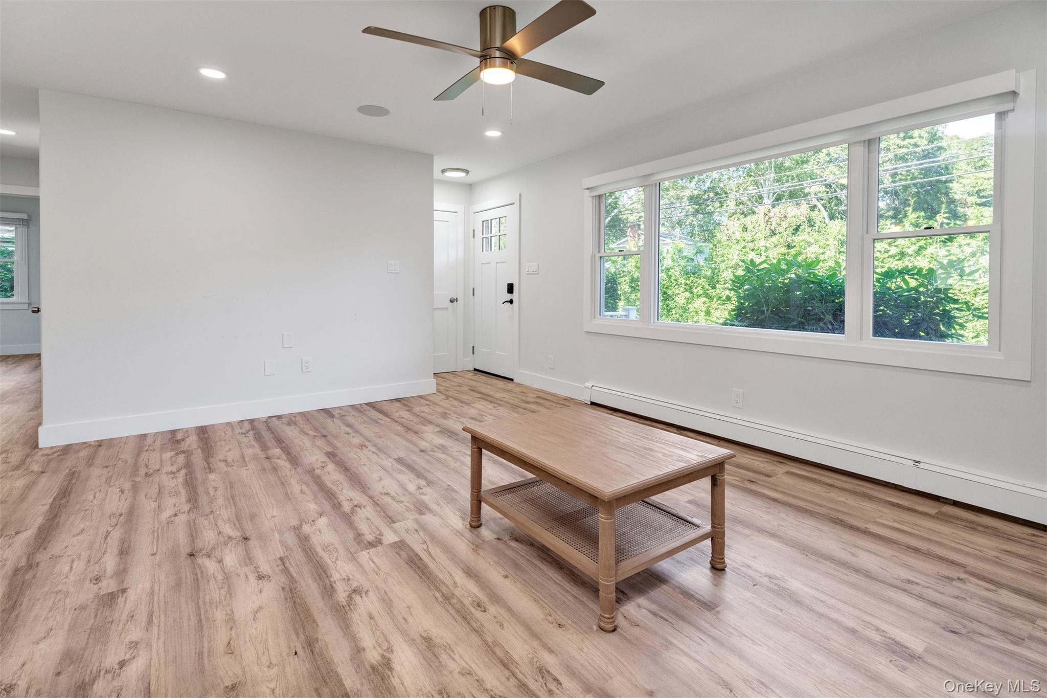 Single Family Suffolk Suffolk County, NY 11946, MLS-922997-19