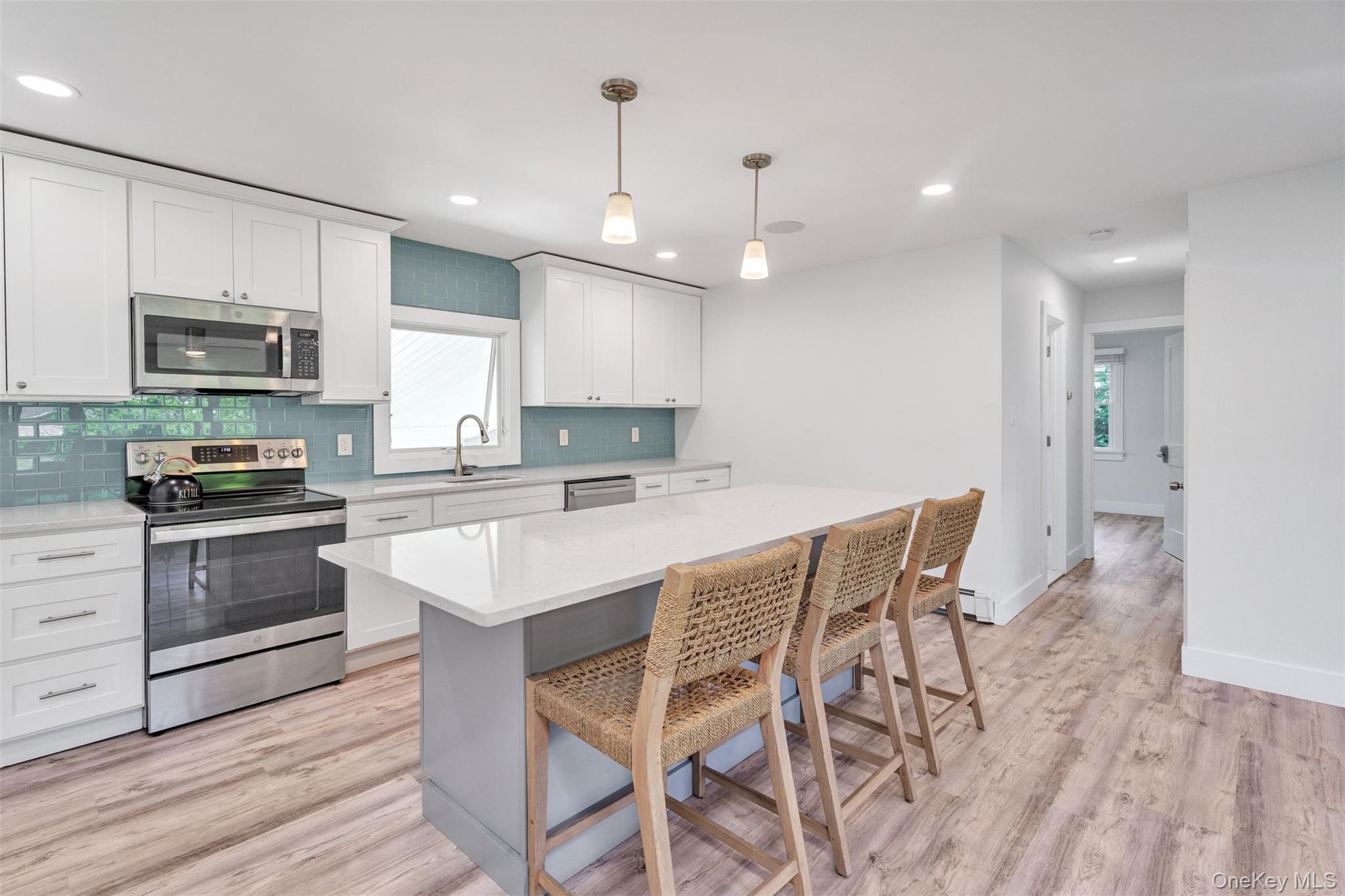 Single Family Suffolk Suffolk County, NY 11946, MLS-922997-23