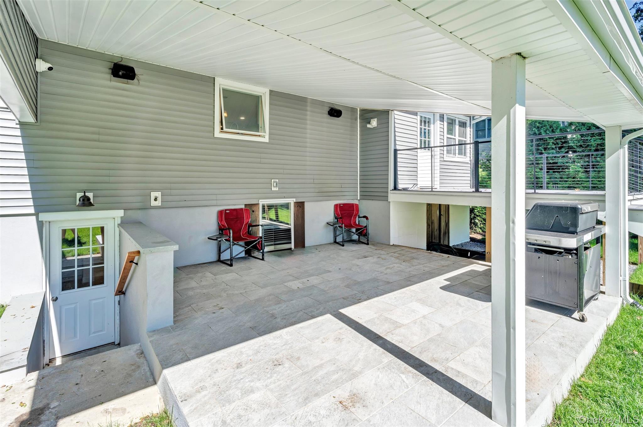 Single Family Suffolk Suffolk County, NY 11946, MLS-922997-8