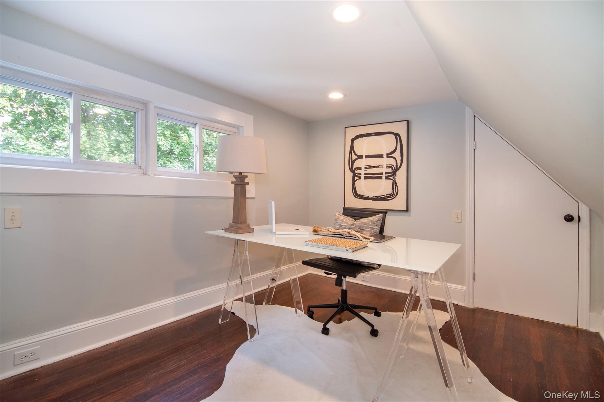 Single Family Dellwood  Westchester County, NY 10708, MLS-922998-23