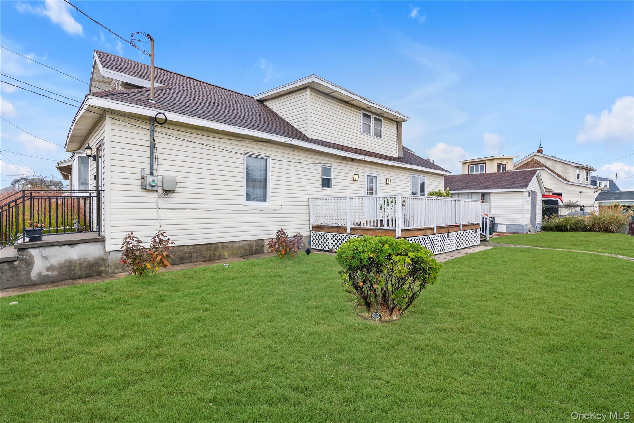 Land 3rd  Queens, NY 11422, MLS-923000-5