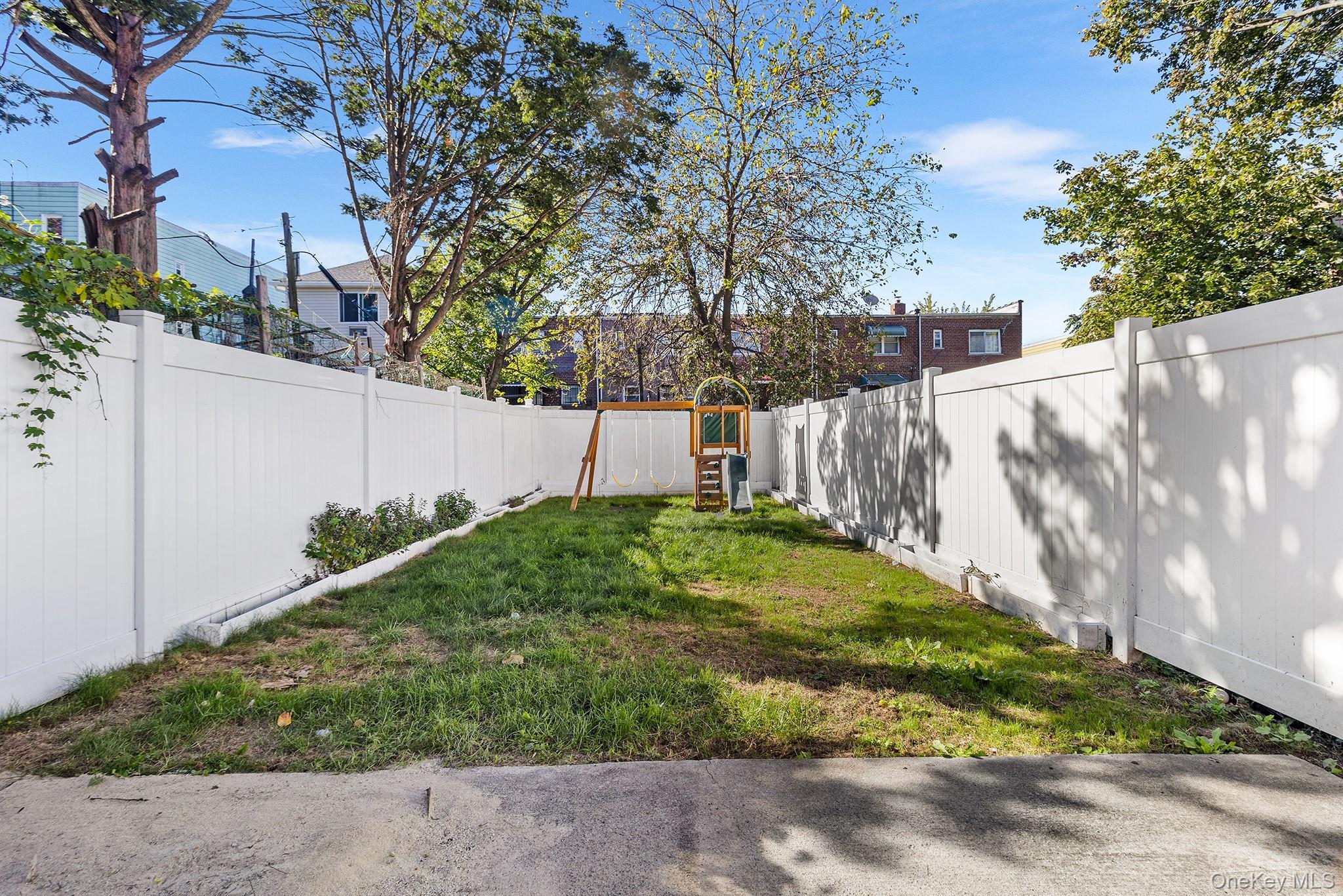 Single Family 221st  Bronx, NY 10467, MLS-923021-29