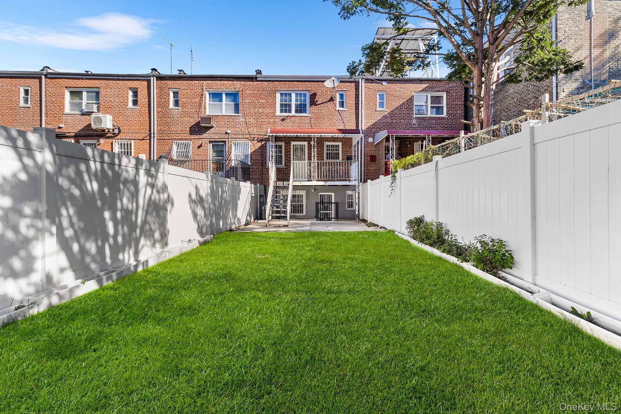 Single Family 221st  Bronx, NY 10467, MLS-923021-30