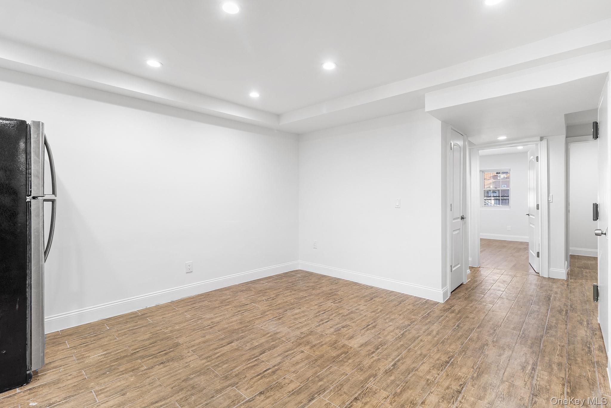 Single Family 221st  Bronx, NY 10467, MLS-923021-8