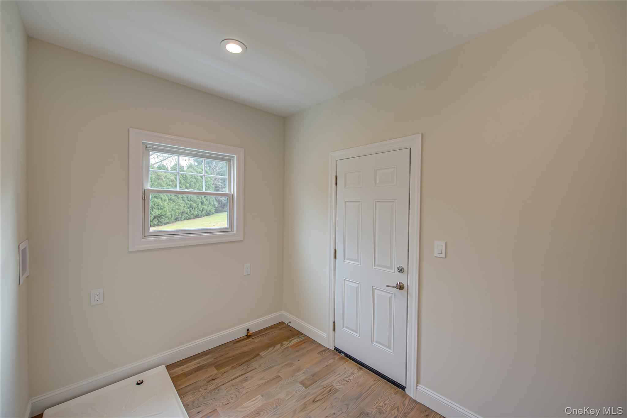 Single Family Southern Suffolk County, NY 11767, MLS-923022-14