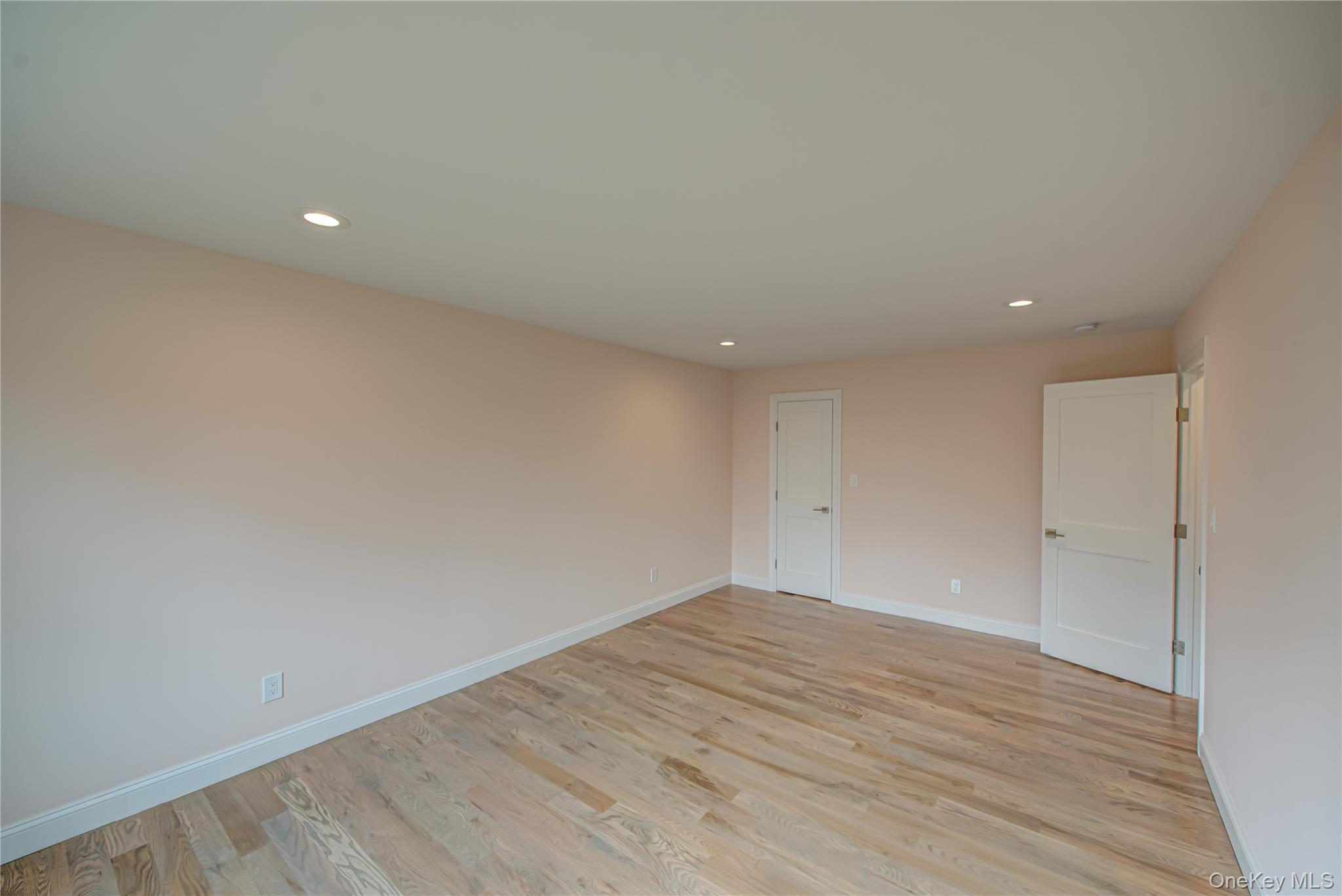 Single Family Southern Suffolk County, NY 11767, MLS-923022-20