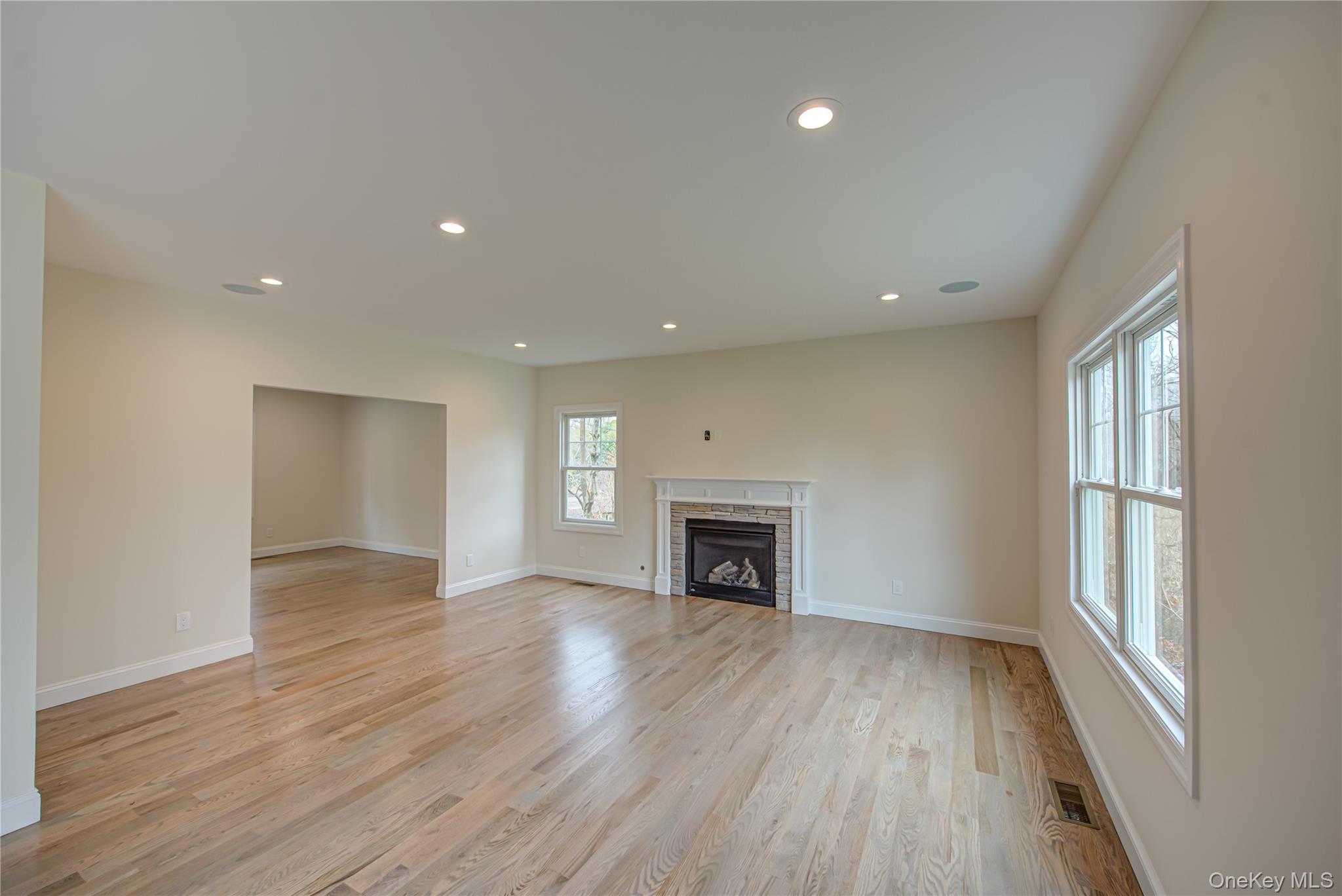 Single Family Southern Suffolk County, NY 11767, MLS-923022-9