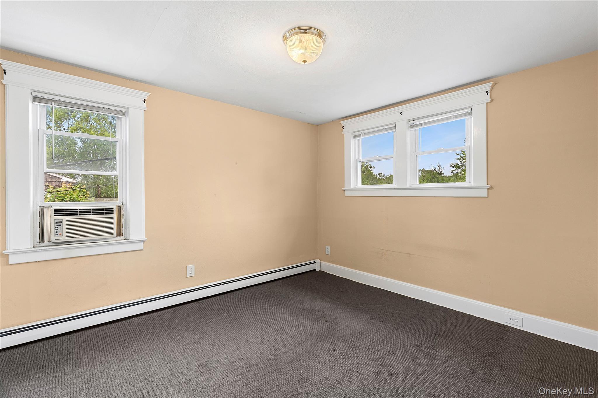 Single Family Roanoke  Suffolk County, NY 11901, MLS-923026-13