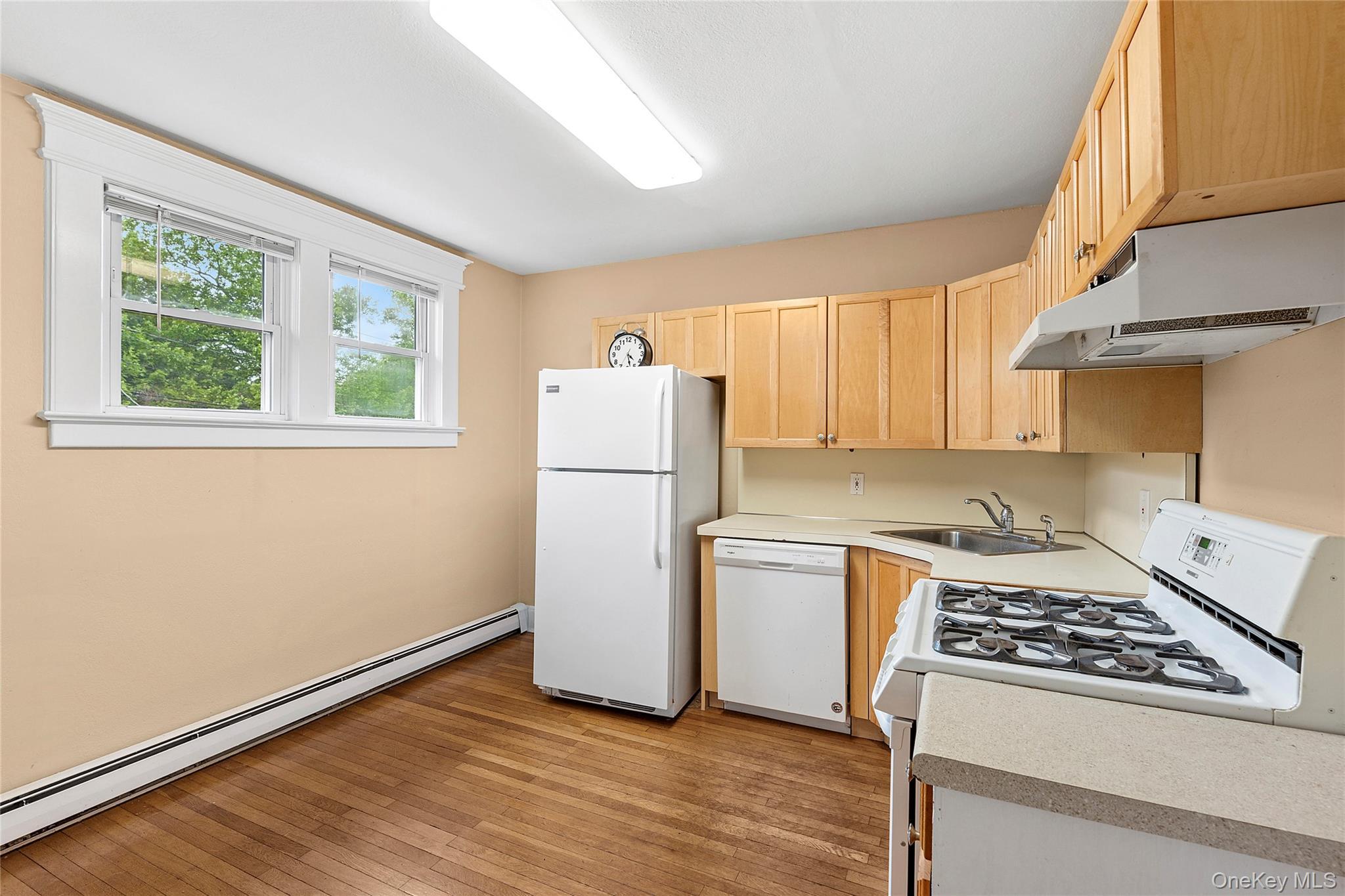 Single Family Roanoke  Suffolk County, NY 11901, MLS-923026-17