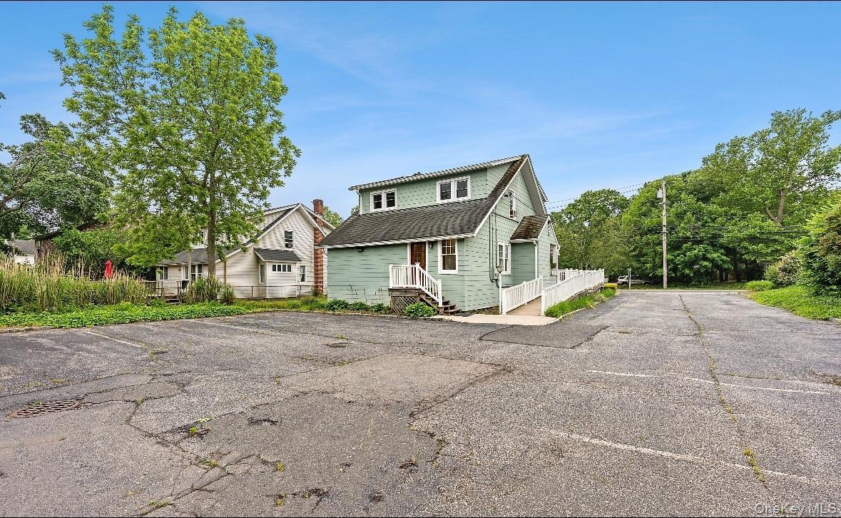 Single Family Roanoke  Suffolk County, NY 11901, MLS-923026-23