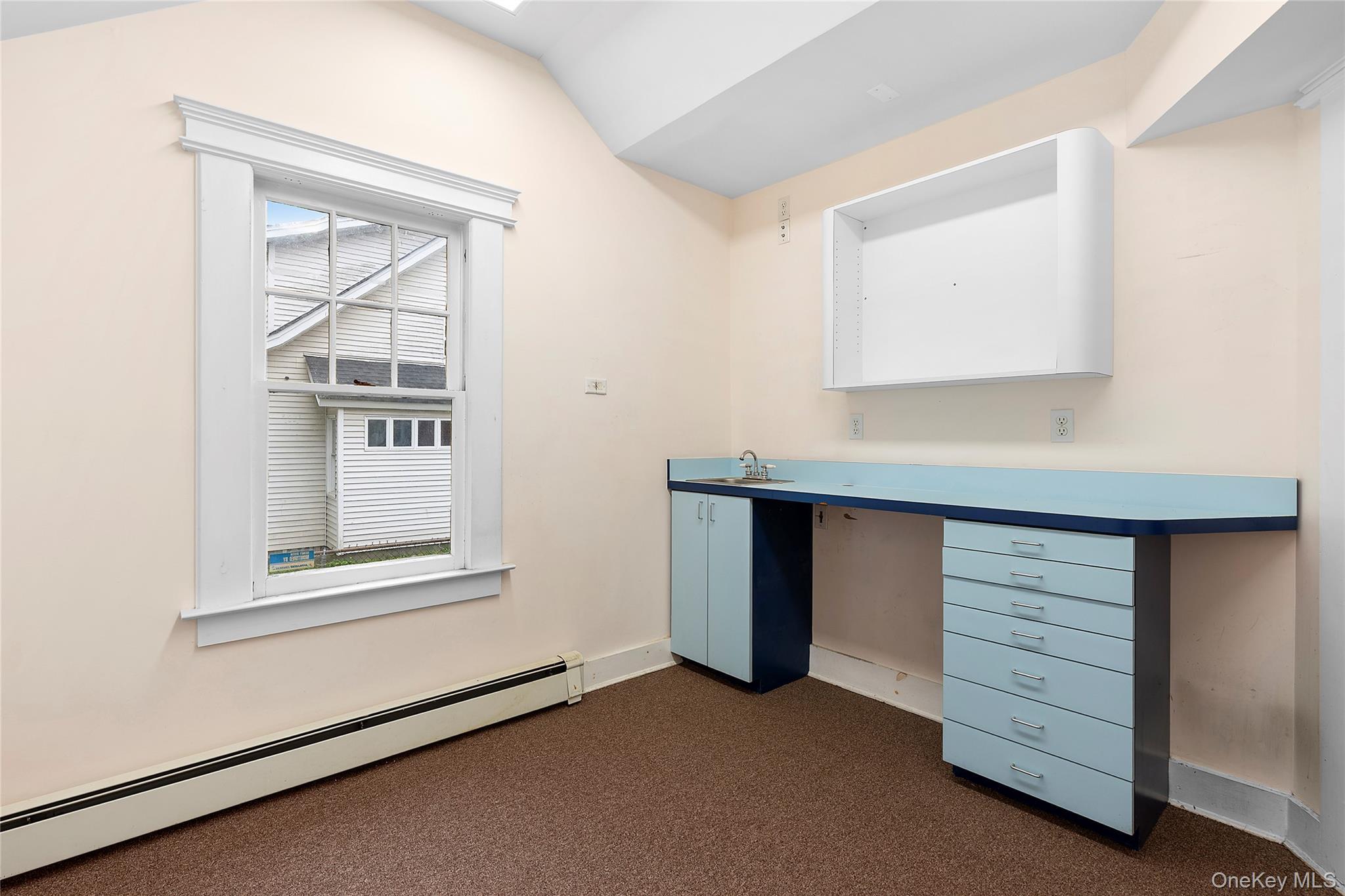 Single Family Roanoke  Suffolk County, NY 11901, MLS-923026-9