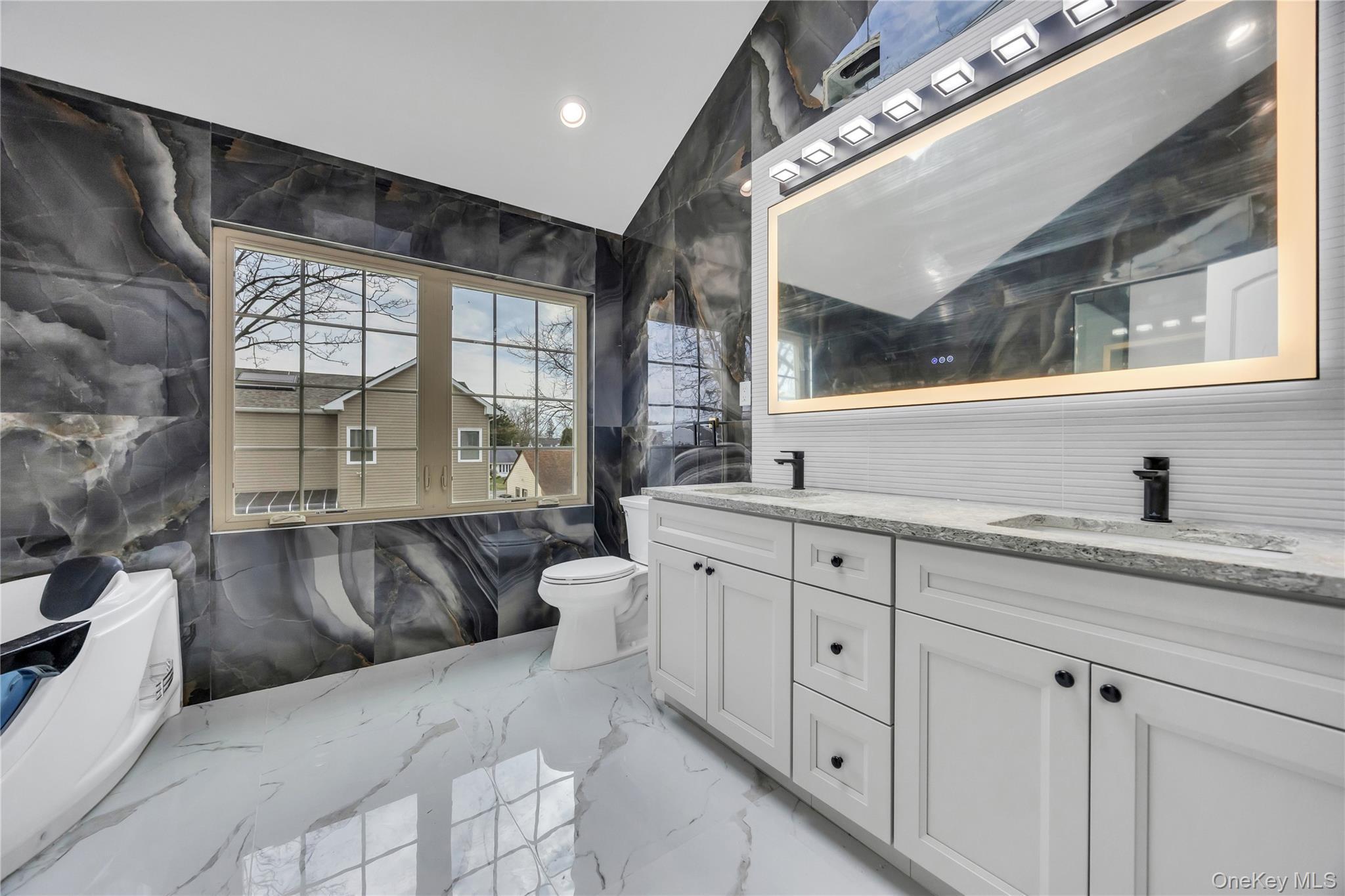 Single Family 4th  Nassau County, NY 11801, MLS-923031-10