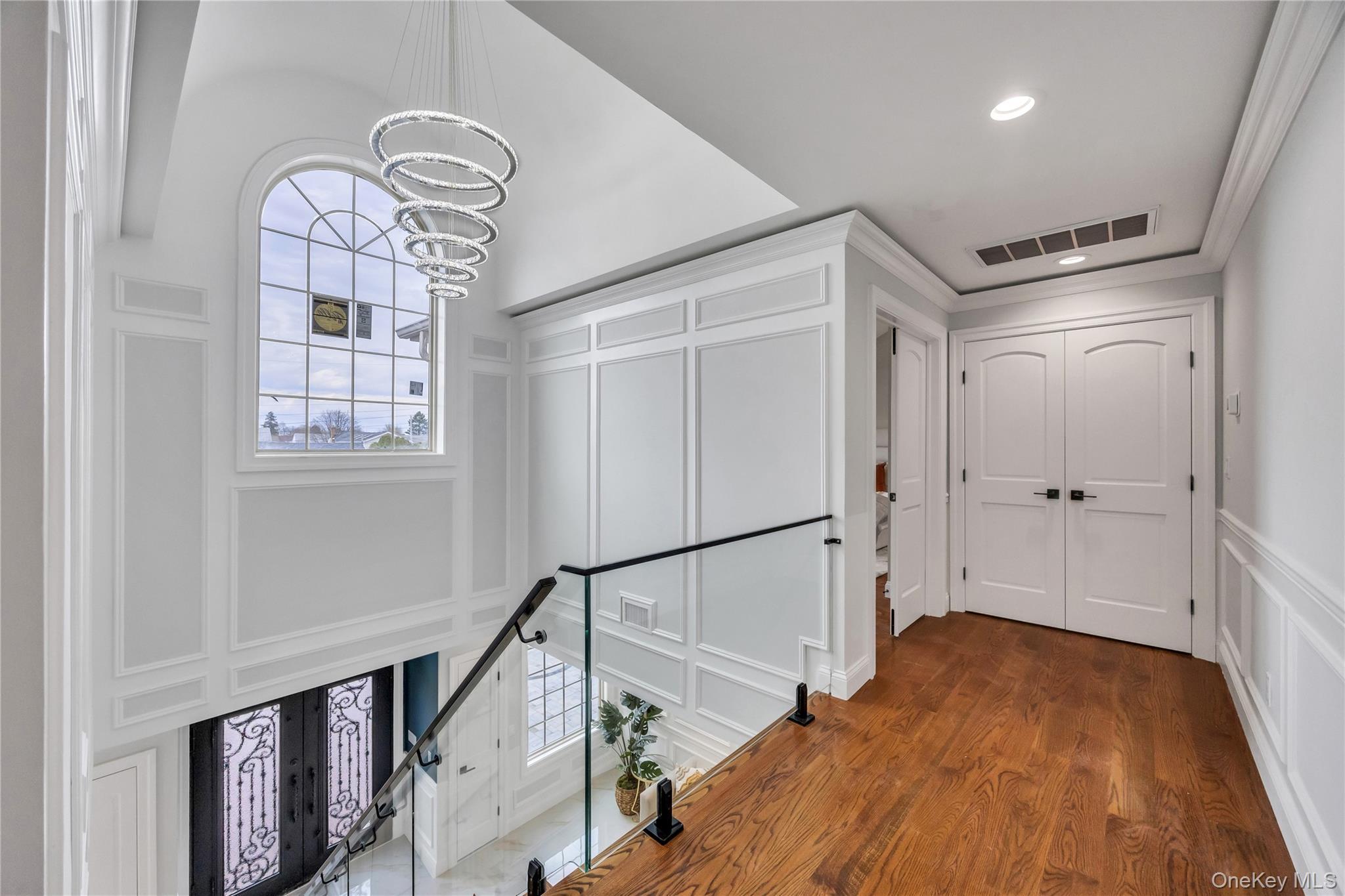 Single Family 4th  Nassau County, NY 11801, MLS-923031-16