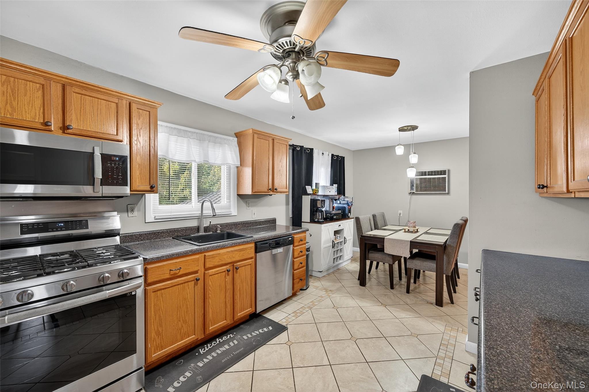 Single Family Manhattan  Orange County, NY 10940, MLS-923151-14