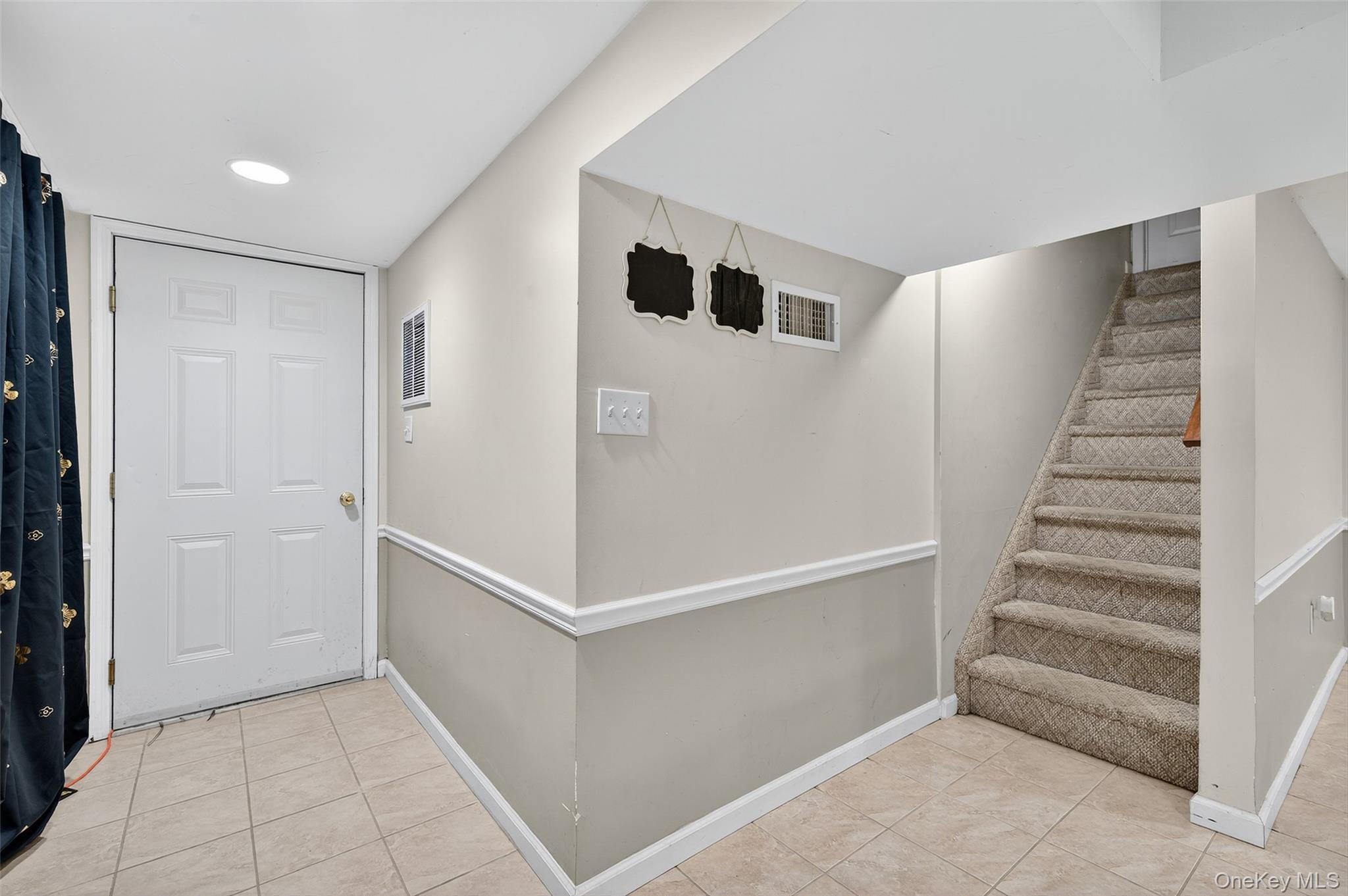 Single Family Manhattan  Orange County, NY 10940, MLS-923151-24