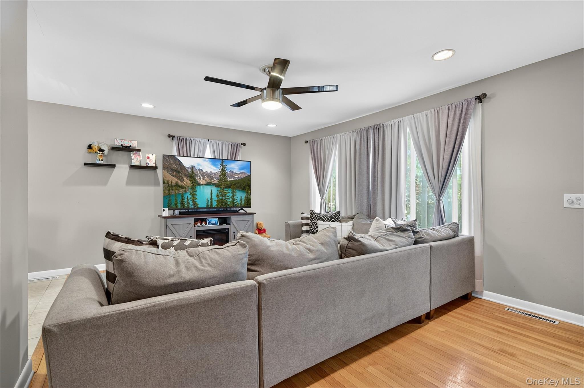 Single Family Manhattan  Orange County, NY 10940, MLS-923151-6