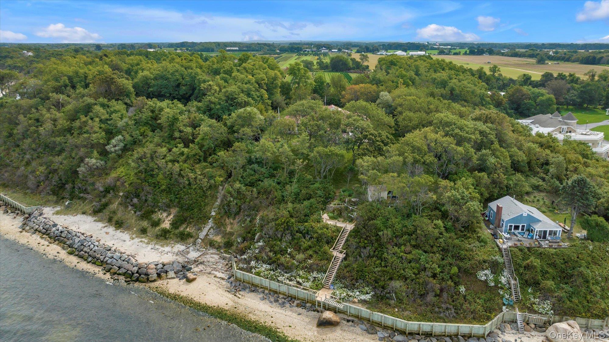 Single Family Dignans Suffolk County, NY 11935, MLS-923175-25