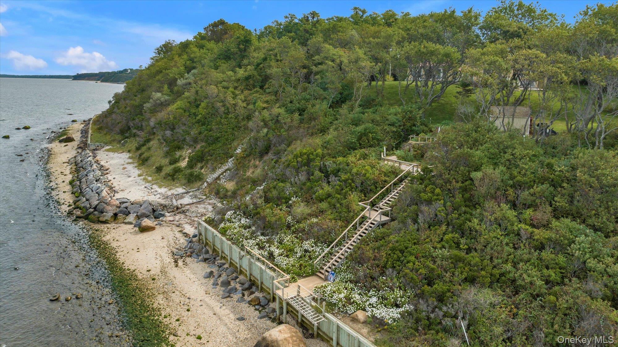 Single Family Dignans Suffolk County, NY 11935, MLS-923175-26