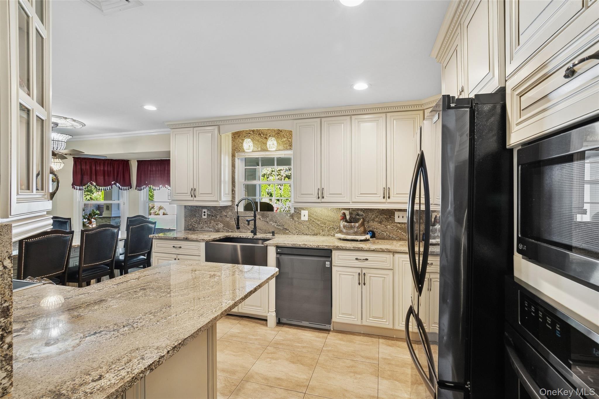 Single Family Gamay  Suffolk County, NY 11725, MLS-923200-12