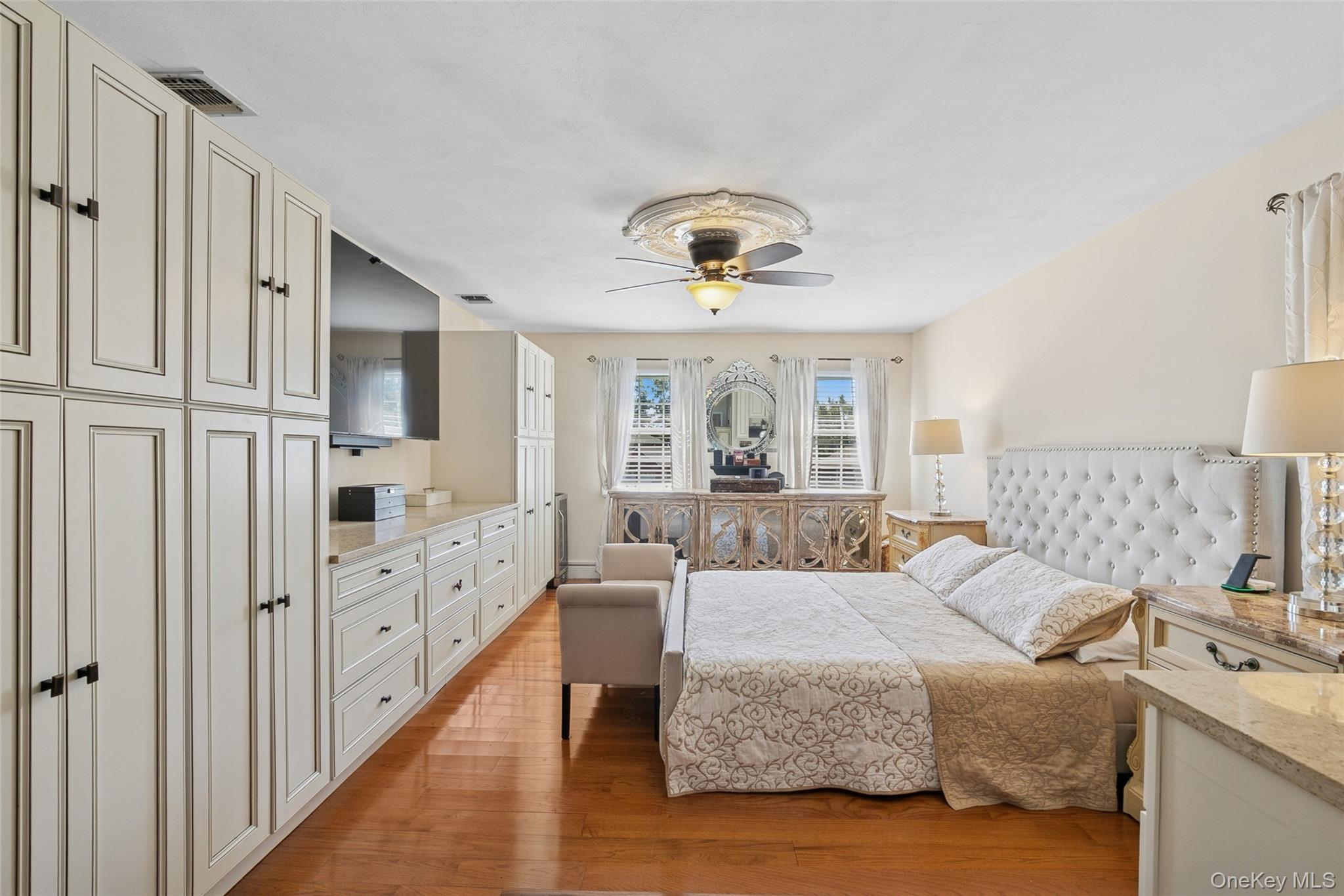 Single Family Gamay  Suffolk County, NY 11725, MLS-923200-13