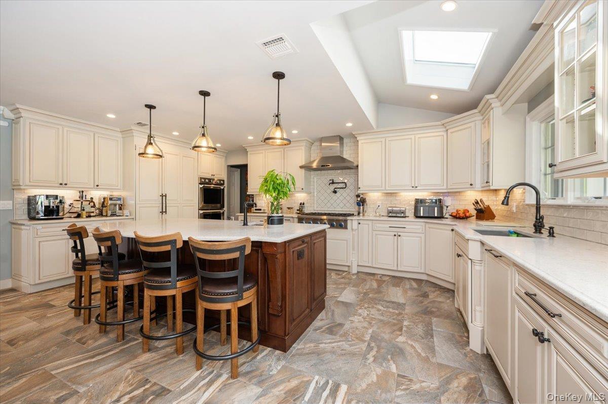 Single Family Karol Nassau County, NY 11753, MLS-923201-8