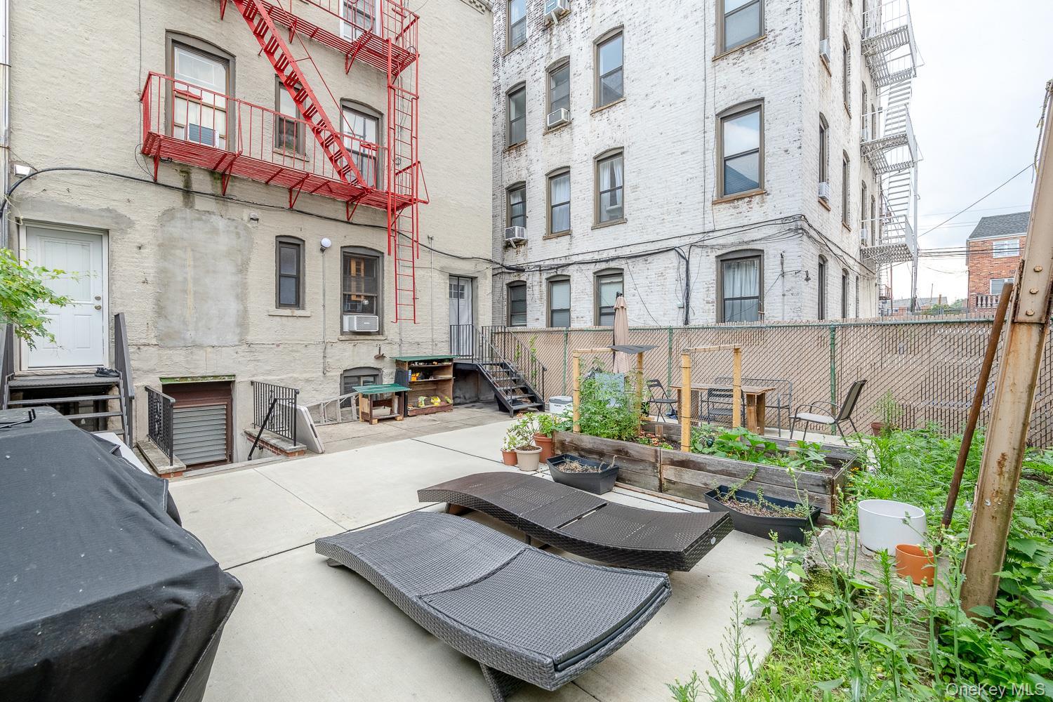 Single Family 25th Queens, NY 11103, MLS-923206-17