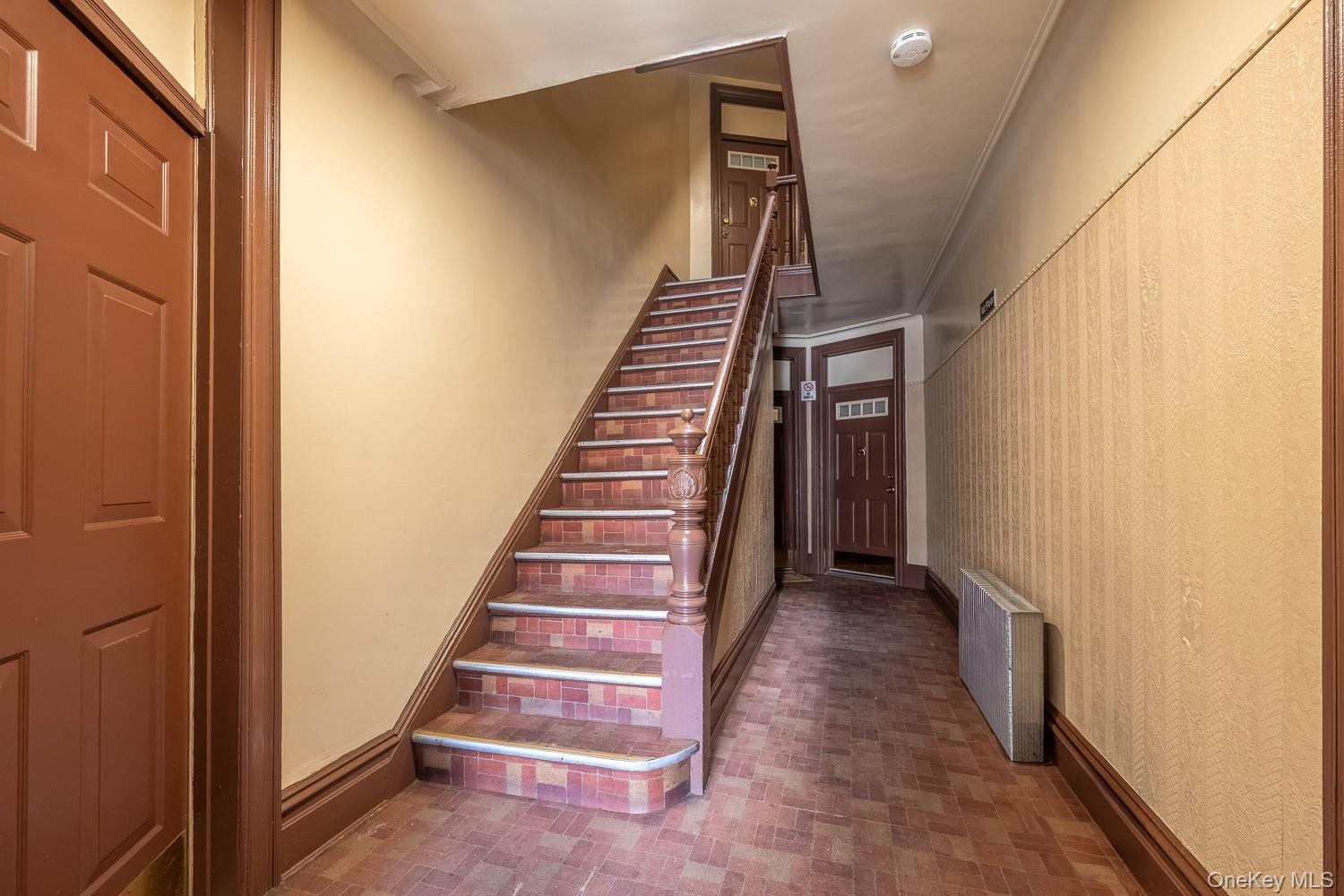 Single Family 25th Queens, NY 11103, MLS-923206-19