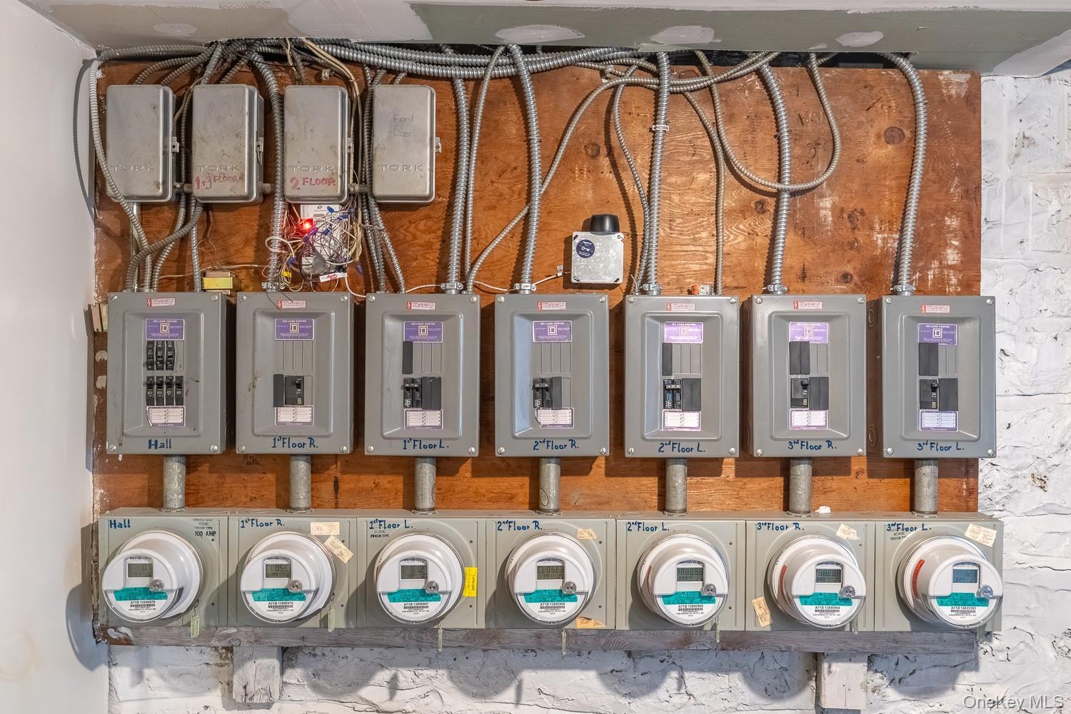 Single Family 25th Queens, NY 11103, MLS-923206-20