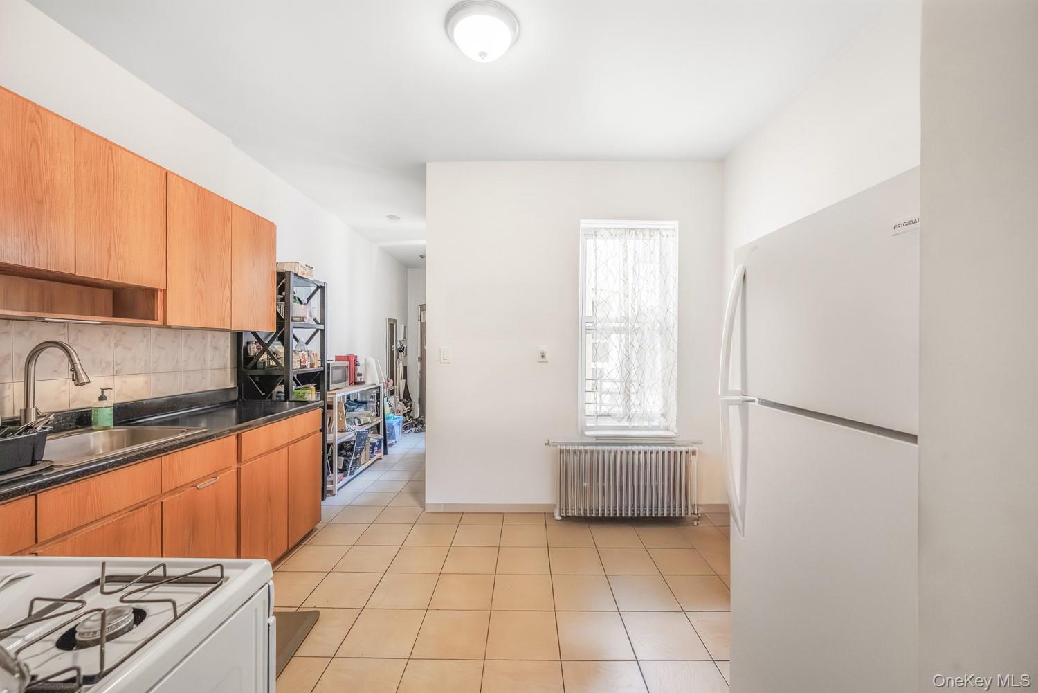 Single Family 25th Queens, NY 11103, MLS-923206-3