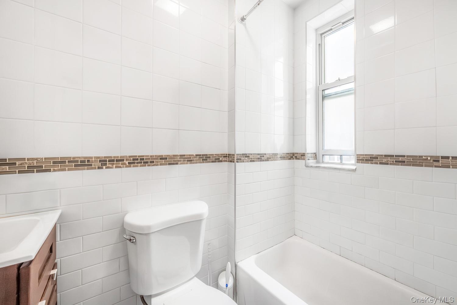 Single Family 25th Queens, NY 11103, MLS-923206-7