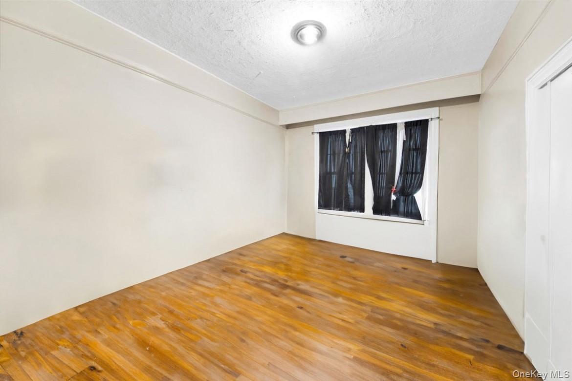 Single Family Vineyard  Westchester County, NY 10703, MLS-923207-11