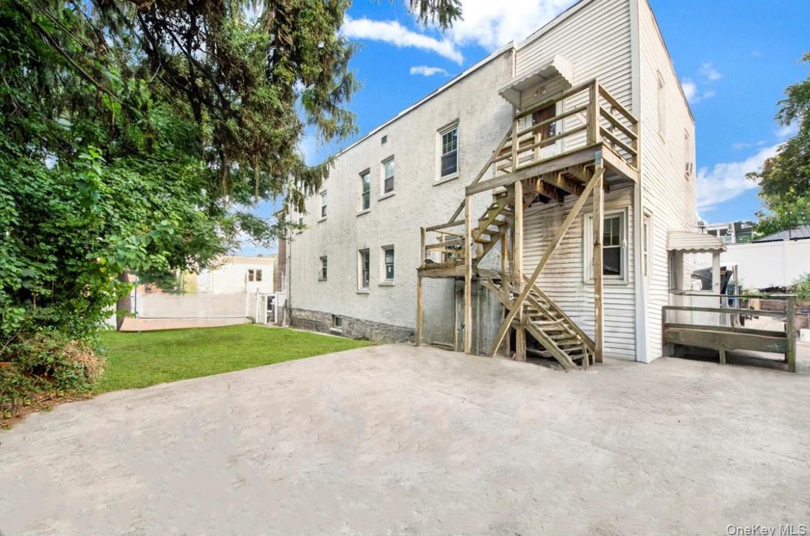 Single Family Vineyard  Westchester County, NY 10703, MLS-923207-3