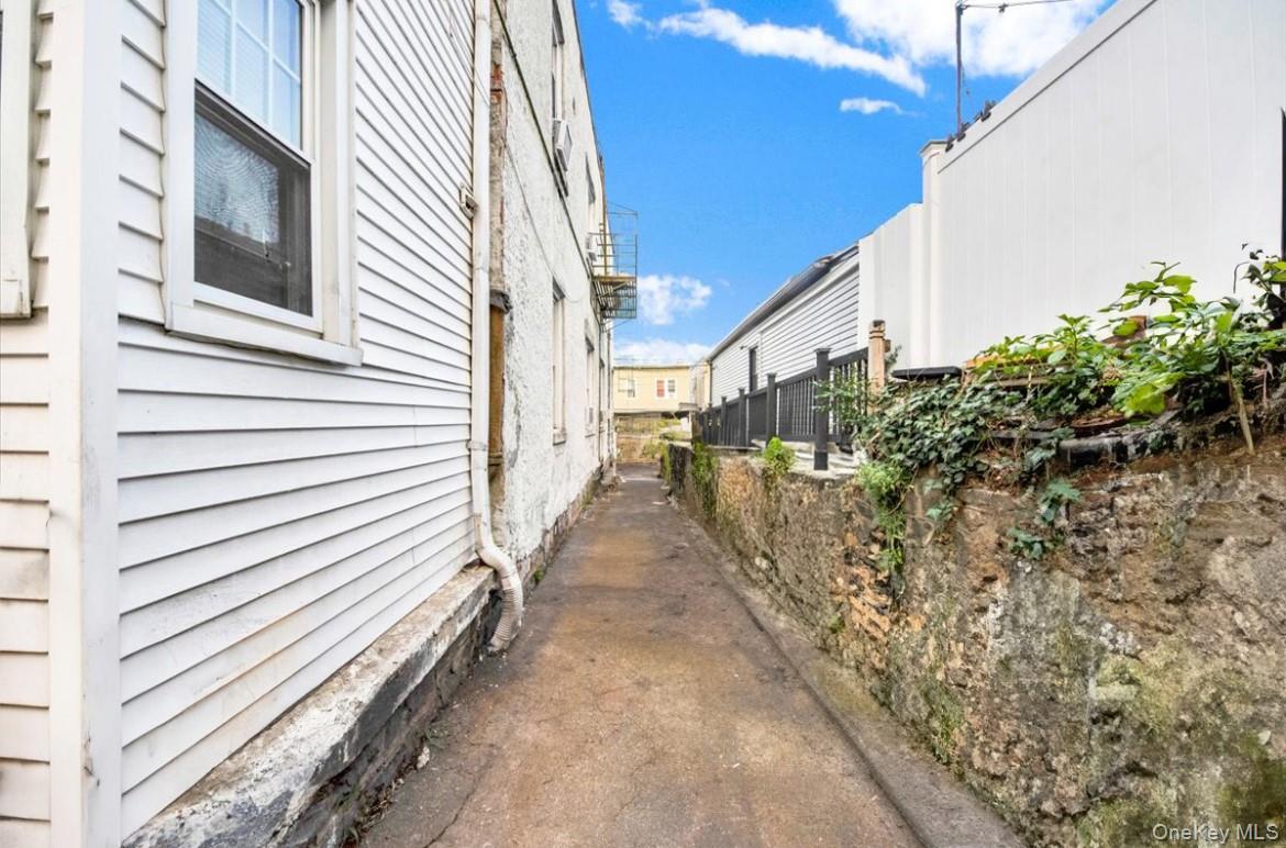 Single Family Vineyard  Westchester County, NY 10703, MLS-923207-5