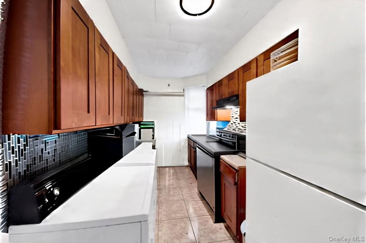 Single Family Vineyard  Westchester County, NY 10703, MLS-923207-8