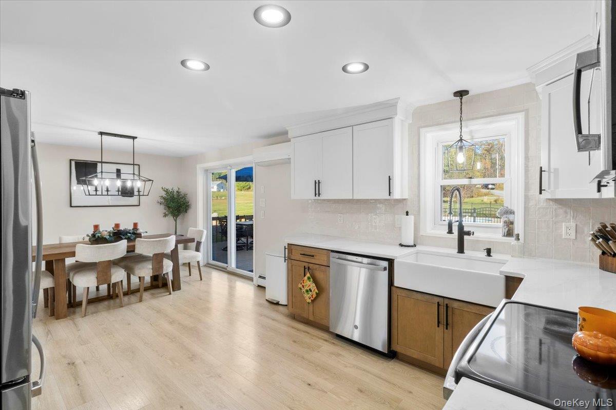 Single Family Mountain View Out Of Area, NY 12090, MLS-923208-12