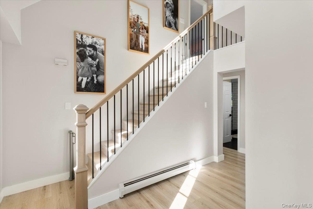 Single Family Mountain View Out Of Area, NY 12090, MLS-923208-16