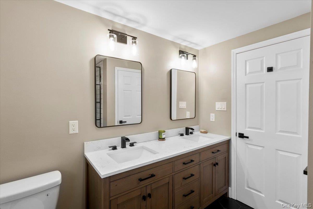 Single Family Mountain View Out Of Area, NY 12090, MLS-923208-18