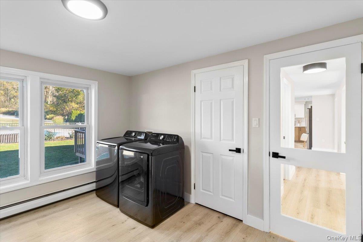 Single Family Mountain View Out Of Area, NY 12090, MLS-923208-22