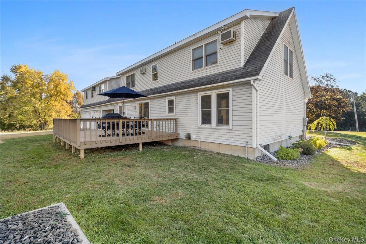 Single Family Mountain View Out Of Area, NY 12090, MLS-923208-39