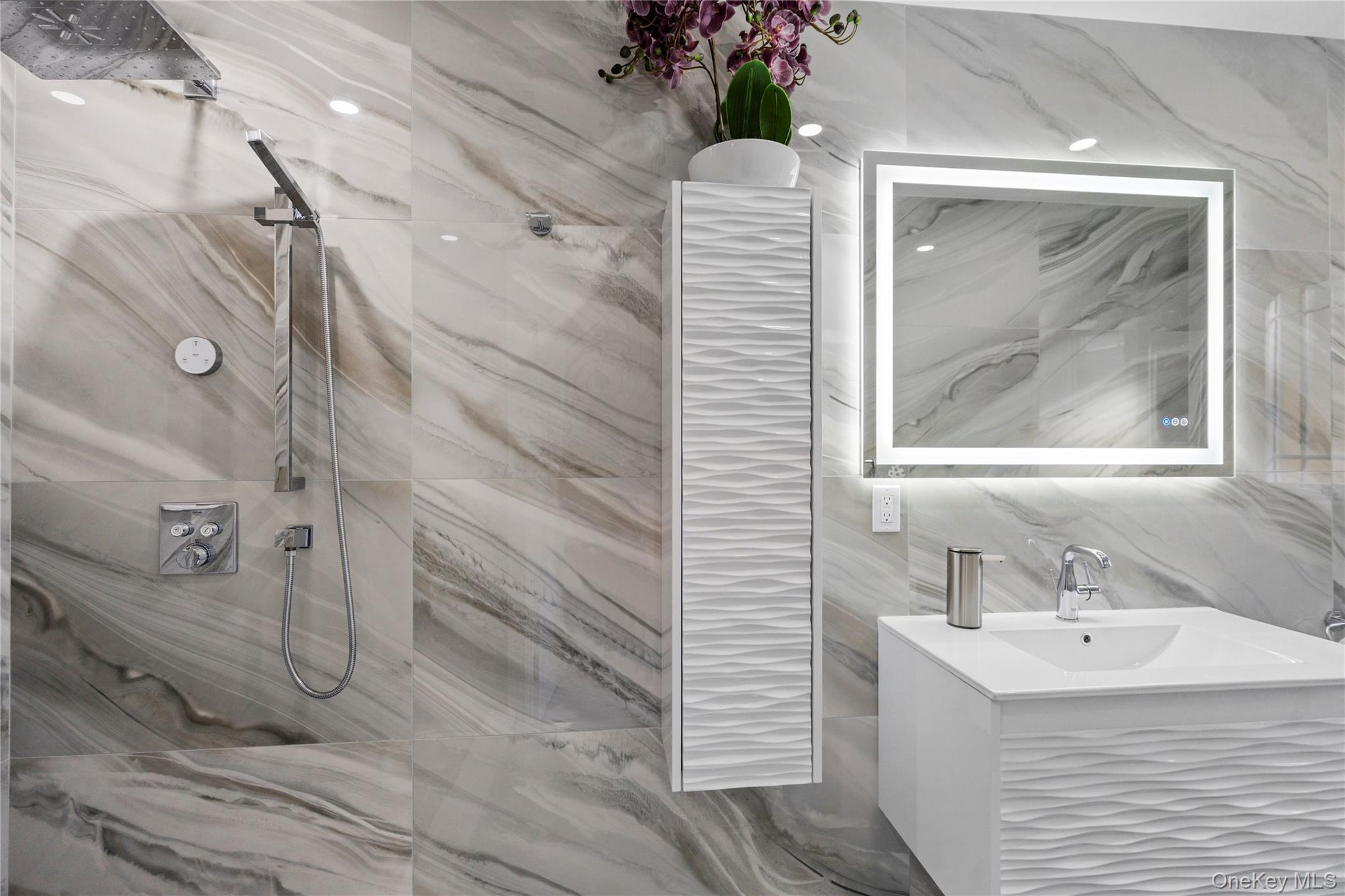 Single Family Ripley Nassau County, NY 11771, MLS-923225-17