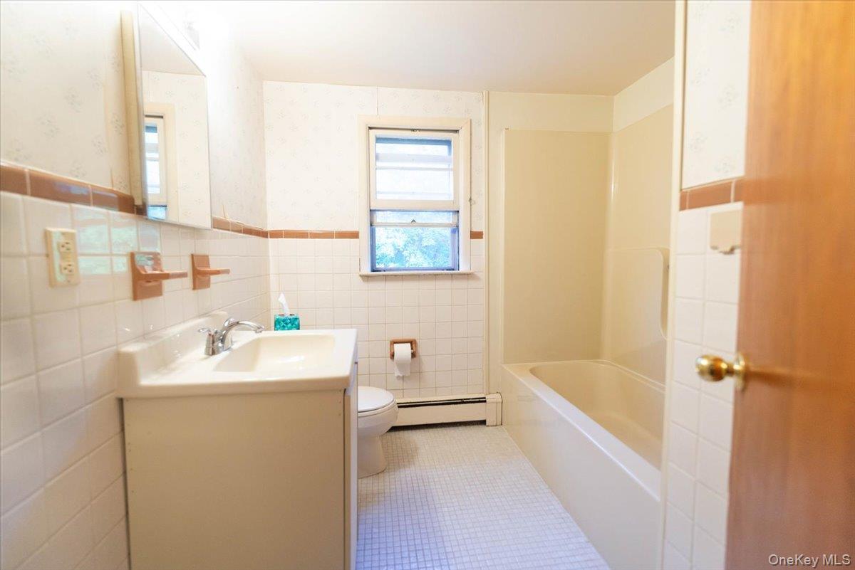 Single Family Willow Tree Rockland County, NY 10977, MLS-923226-32