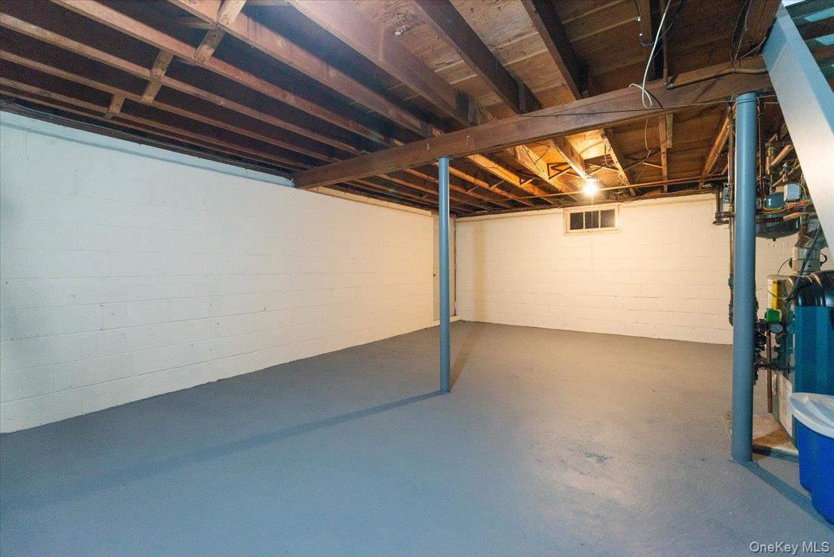 Single Family Willow Tree Rockland County, NY 10977, MLS-923226-33